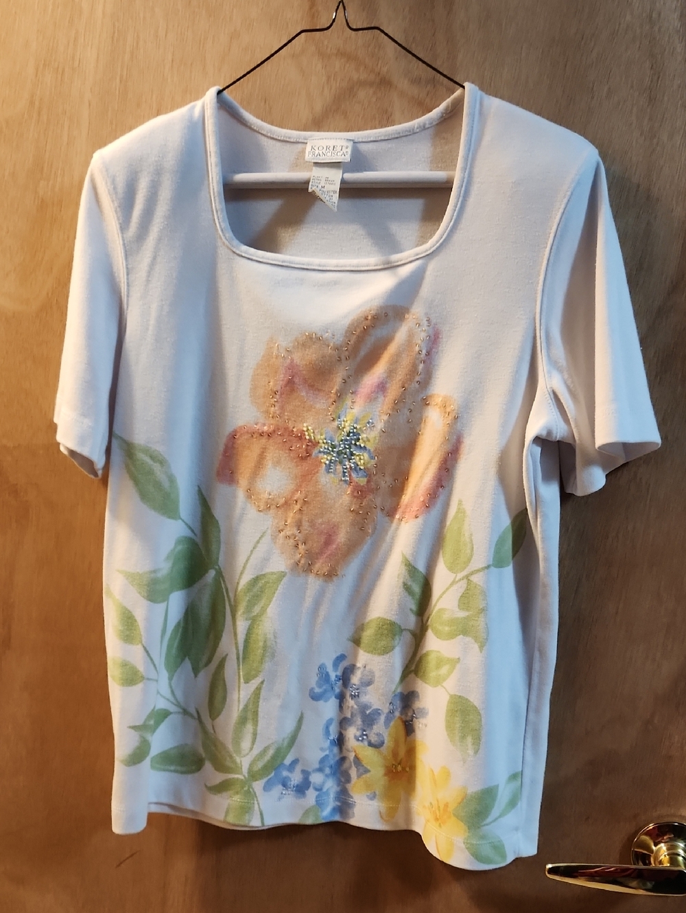 White Floral Short Sleeve Tee with Embellished Center